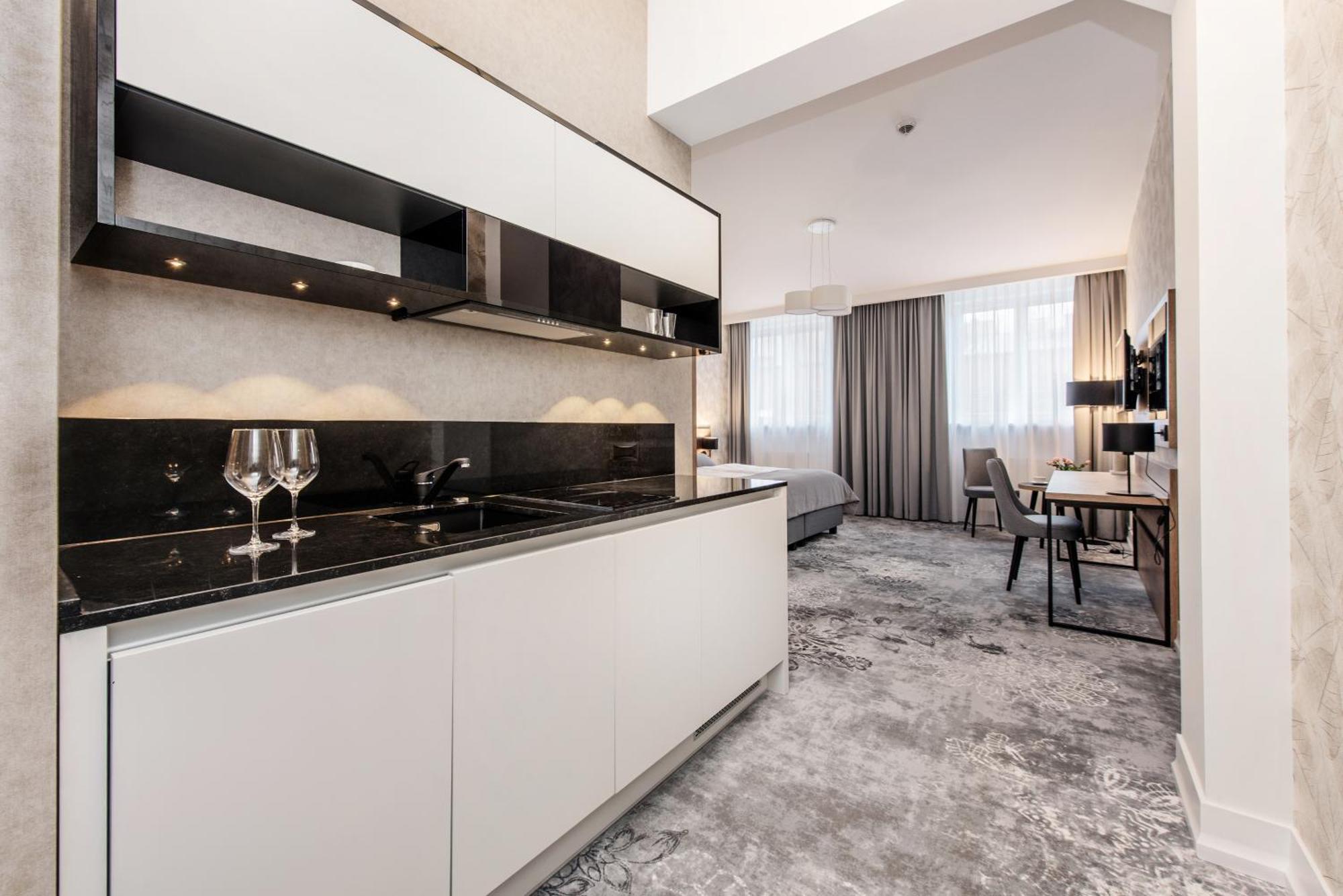 Vinfort Aparthotel Kraków Eksteriør billede